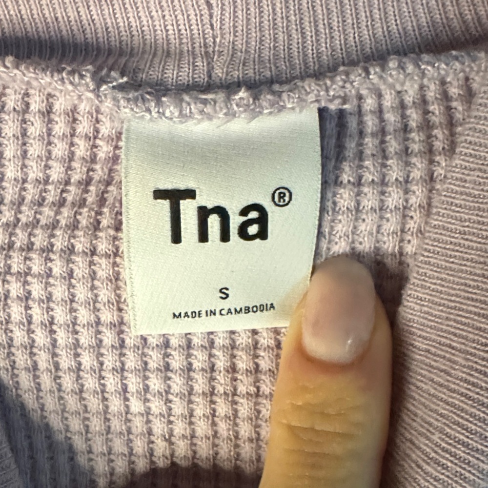 TNA Aritzia Lavendar Waffle Knit Crop Top - Picture 2 of 8